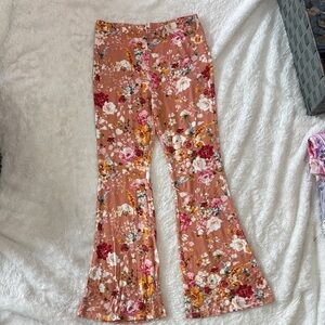 Posh peanut 7/8 Floral Kids flare Bottoms vguc